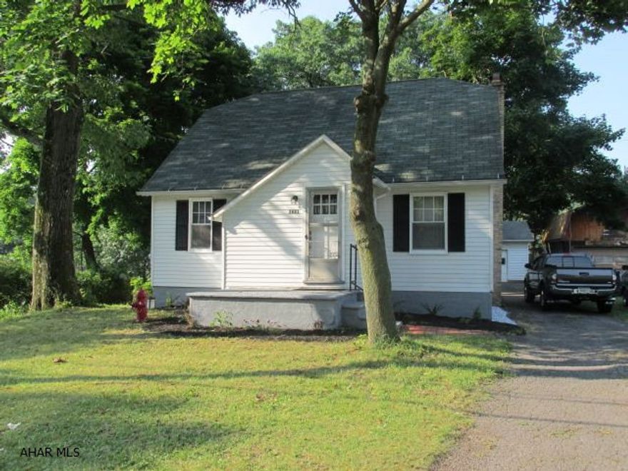 Cute 3 bedroom, 1 bath, master bedroom on 1st floor, new efficent furnace, new 100 amp service, new hot water tank, new carpet, large yard and big 2 car garage, hardwood floors.