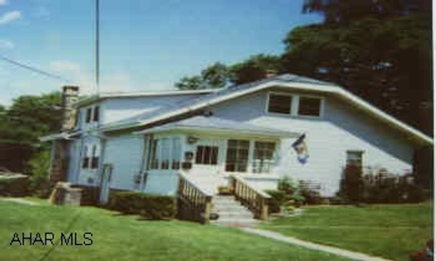 IMMACULATE 5-6 BR, 2-STY. NEW ROOF, WINDOWS, SIDING, INSULATION & FURNACE. FIREPLC IN LR. GARAGE. H/W FL. TENANT OCCUPIED. ALL APPOINTMENTS THRU LINDA. 24-HR NOTICE PLEASE.