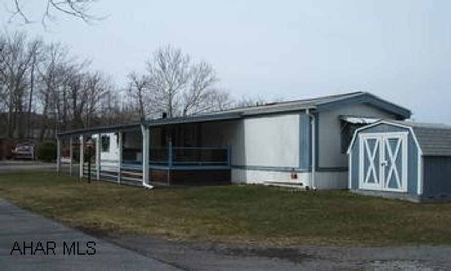 Very Nice 1993 Skyline Mobile Home - 3 Bedrooms - 3/4 Bath W / Walk In Shower & 1/2 Bath - Completely Furnished New - Furnace 2009 Very Nice 1993 Skyline Mobile Home - 3 Bedrooms - 3/4 Bath W / Walk In Shower & 1/2 Bath - Completely Furnished New - Furnace 2009