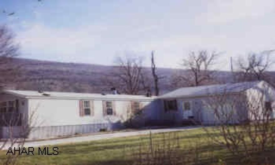 10+ YEAR OLD 14X72 MOBILE HOME WITH 2 ADDITIONS, FAMILY ROOM W/SPA, AND ONE-CAR GARAGE. 10+ YEAR OLD 14X72 MOBILE HOME WITH 2 ADDITIONS, FAMILY ROOM W/SPA, AND ONE-CAR GARAGE. KEROSENE HEAT (GAS AVAILABLE).
