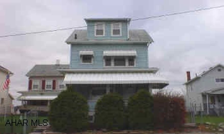 Nice and cozy 2 1/2 Story, vinyl sided, 2 bedroom, 1.25 baths, finished attic with heat & bonus room. Central air. Good starter home!