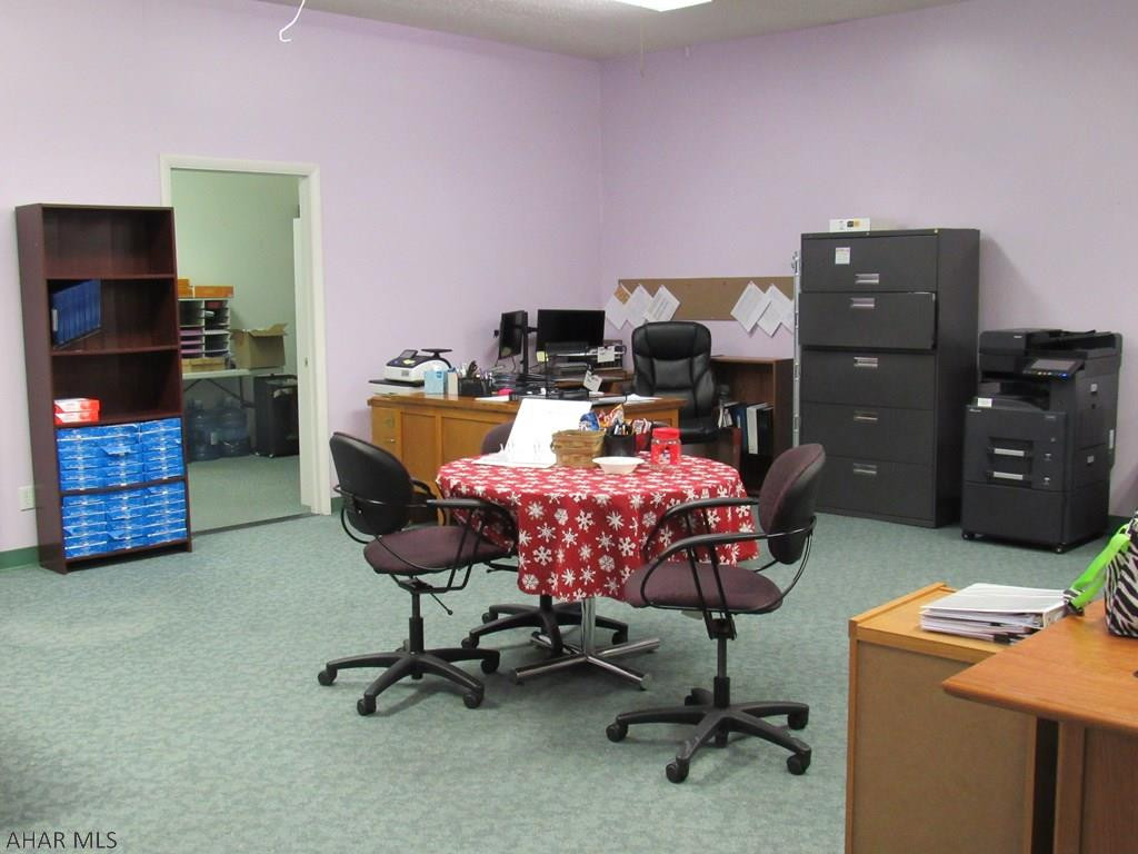 Maple Hollow - Commercial Sale