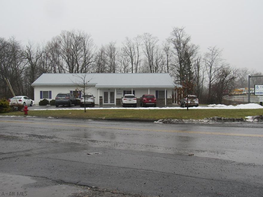 Two Tenants. One on 60 day notice 1450.00 month. Florist Shop $650.00. Tenants pay expenses.