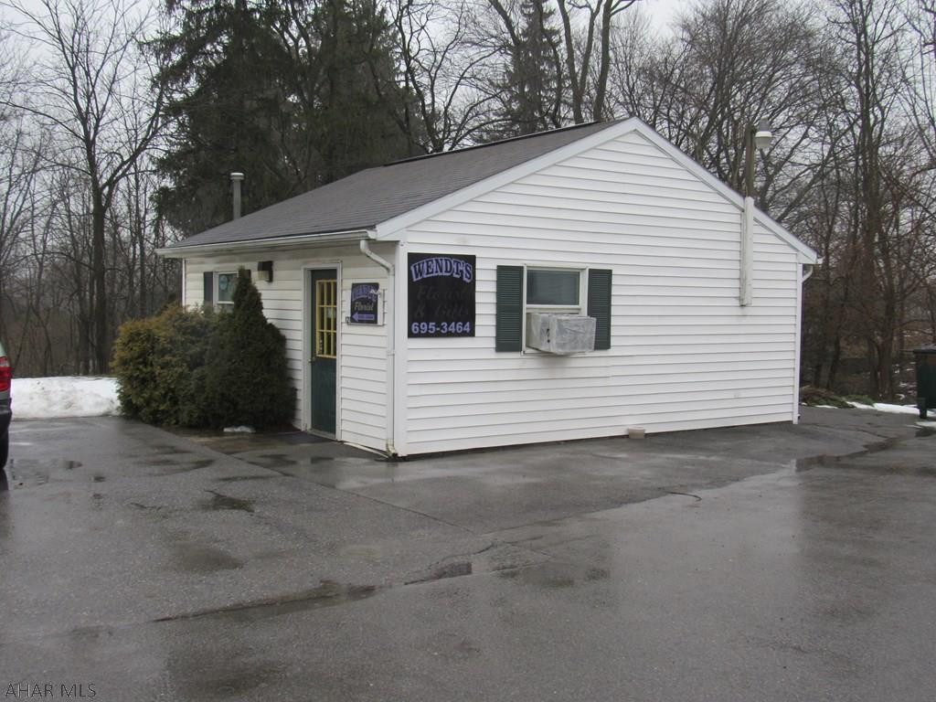 Maple Hollow - Commercial Sale