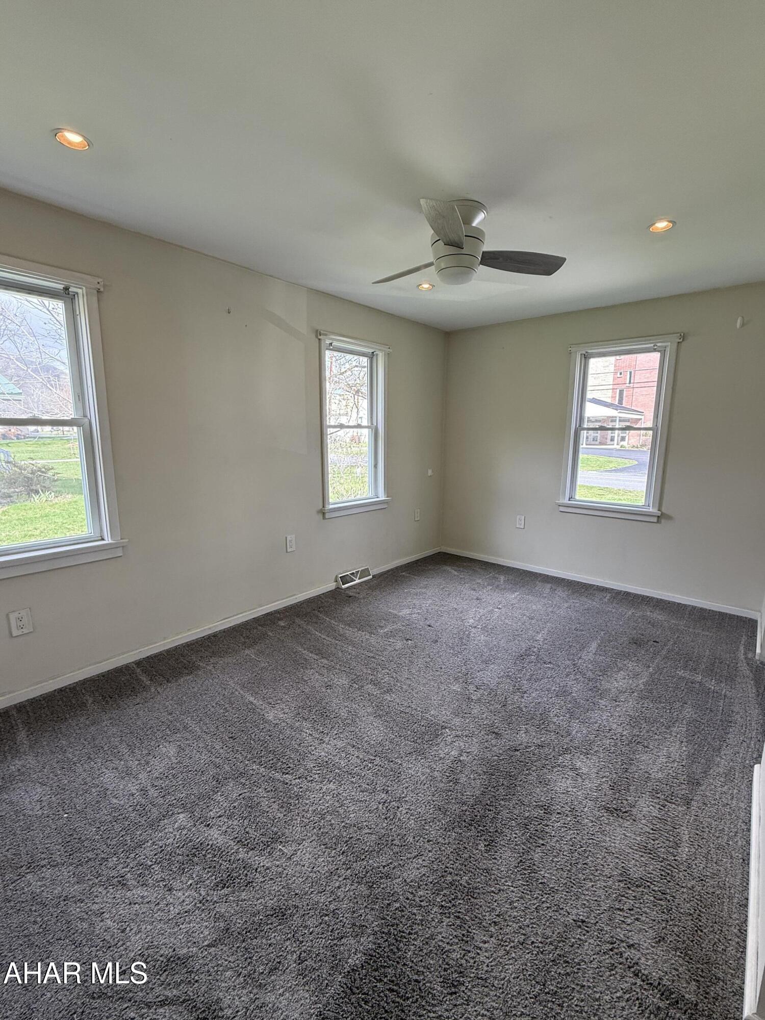 Foot of Ten - Residential