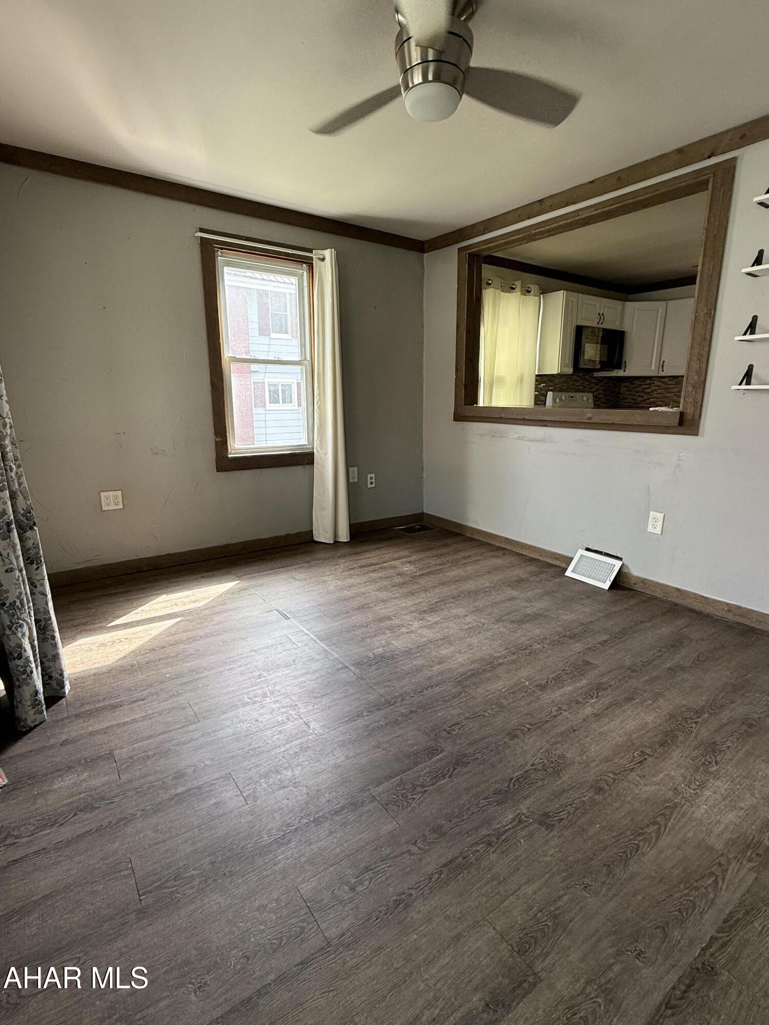 Foot of Ten - Residential