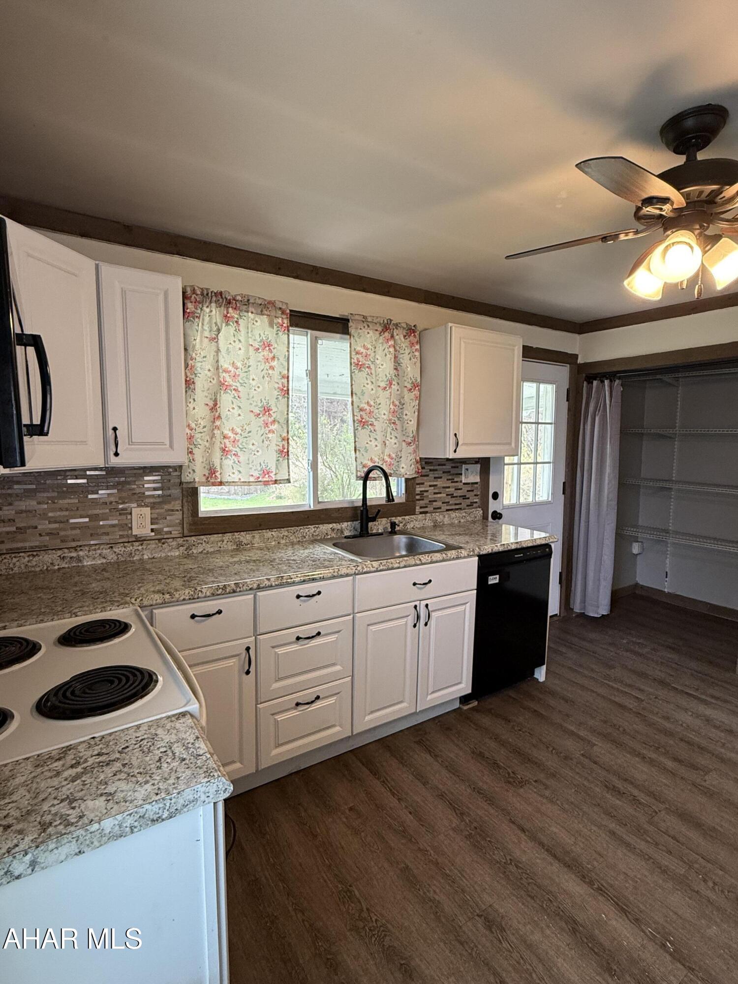 Foot of Ten - Residential