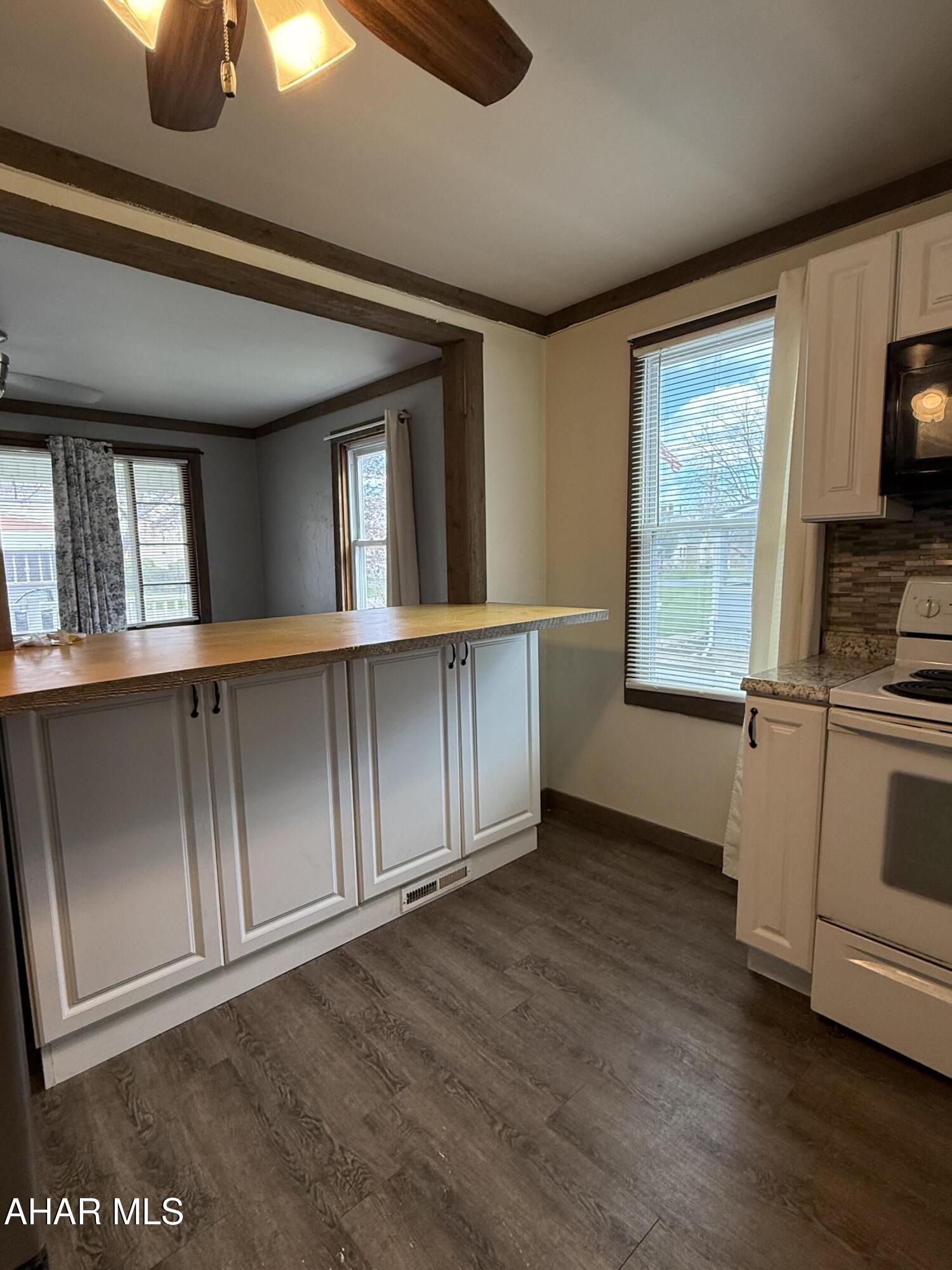 Foot of Ten - Residential