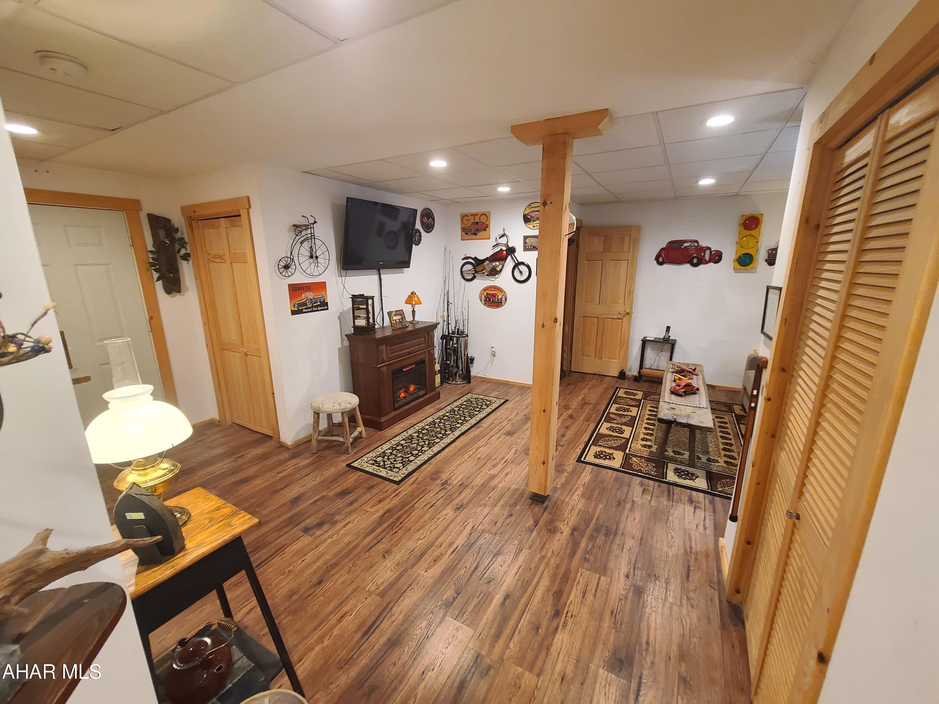 Glendale Yearound - Residential