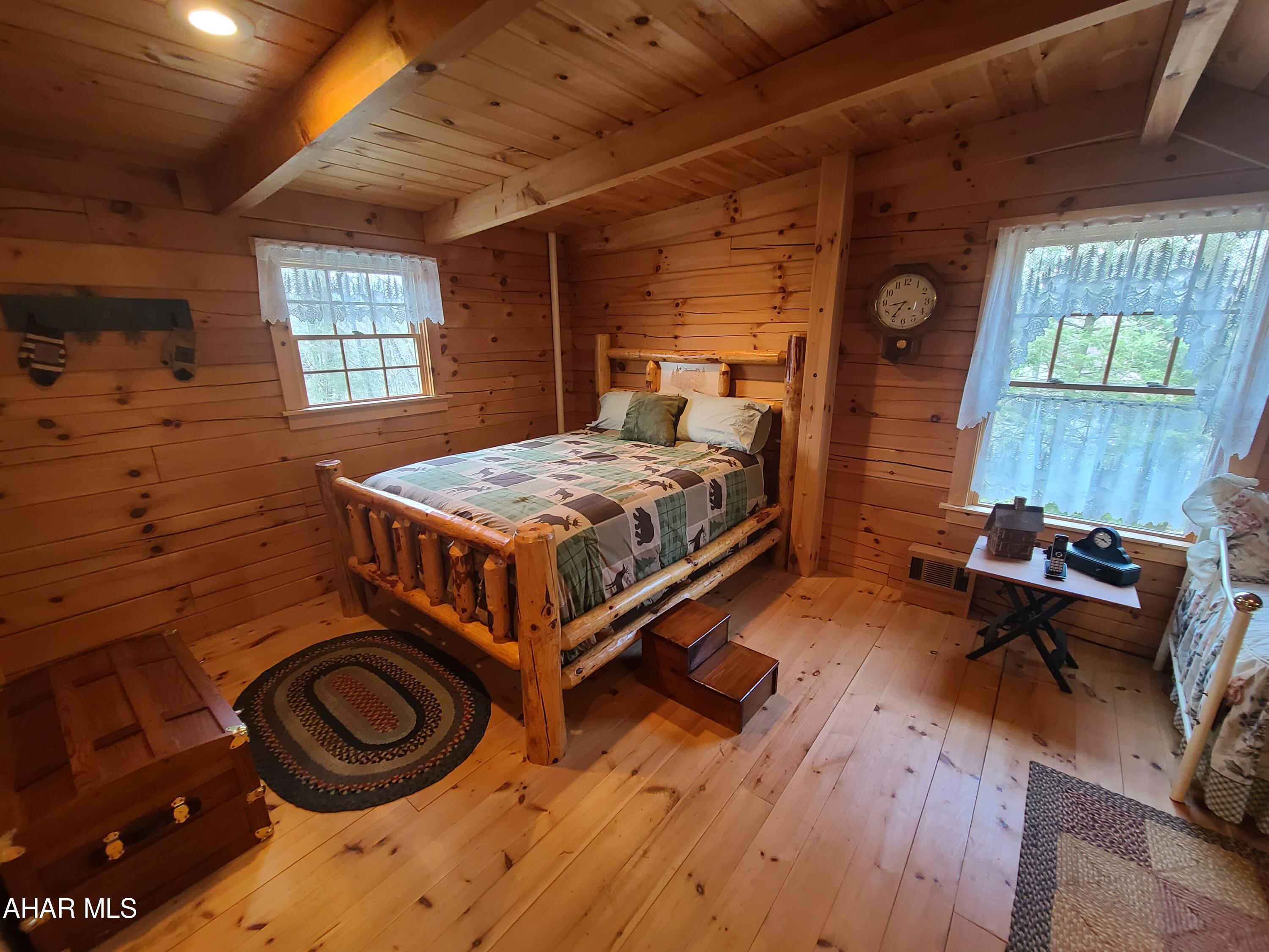 Glendale Yearound - Residential