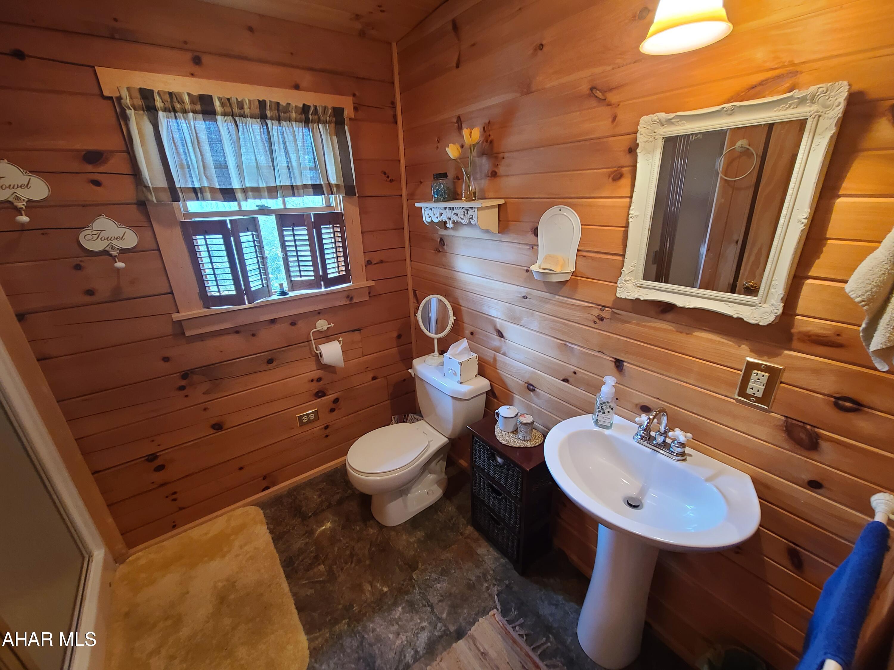 Glendale Yearound - Residential