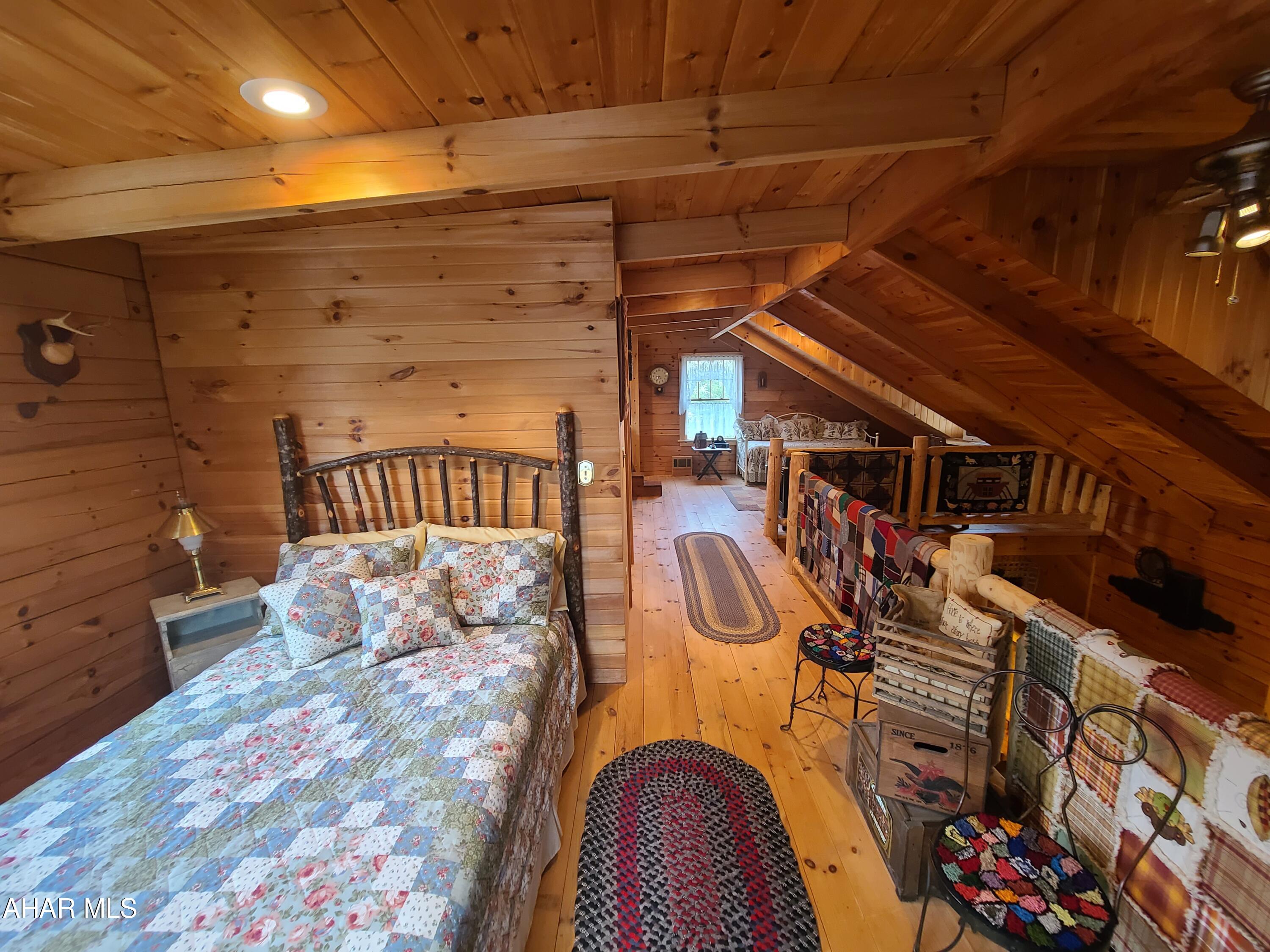 Glendale Yearound - Residential