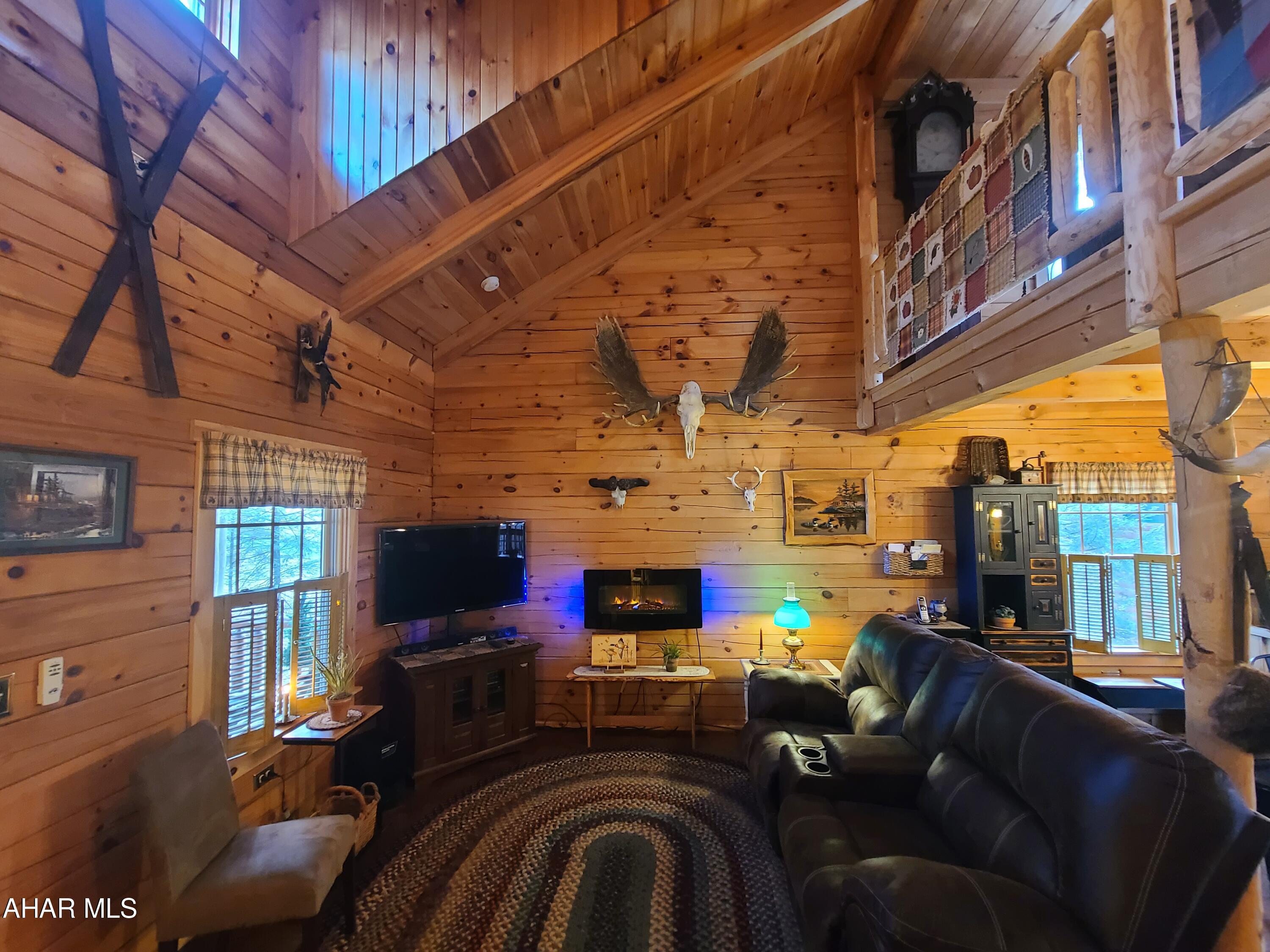 Glendale Yearound - Residential