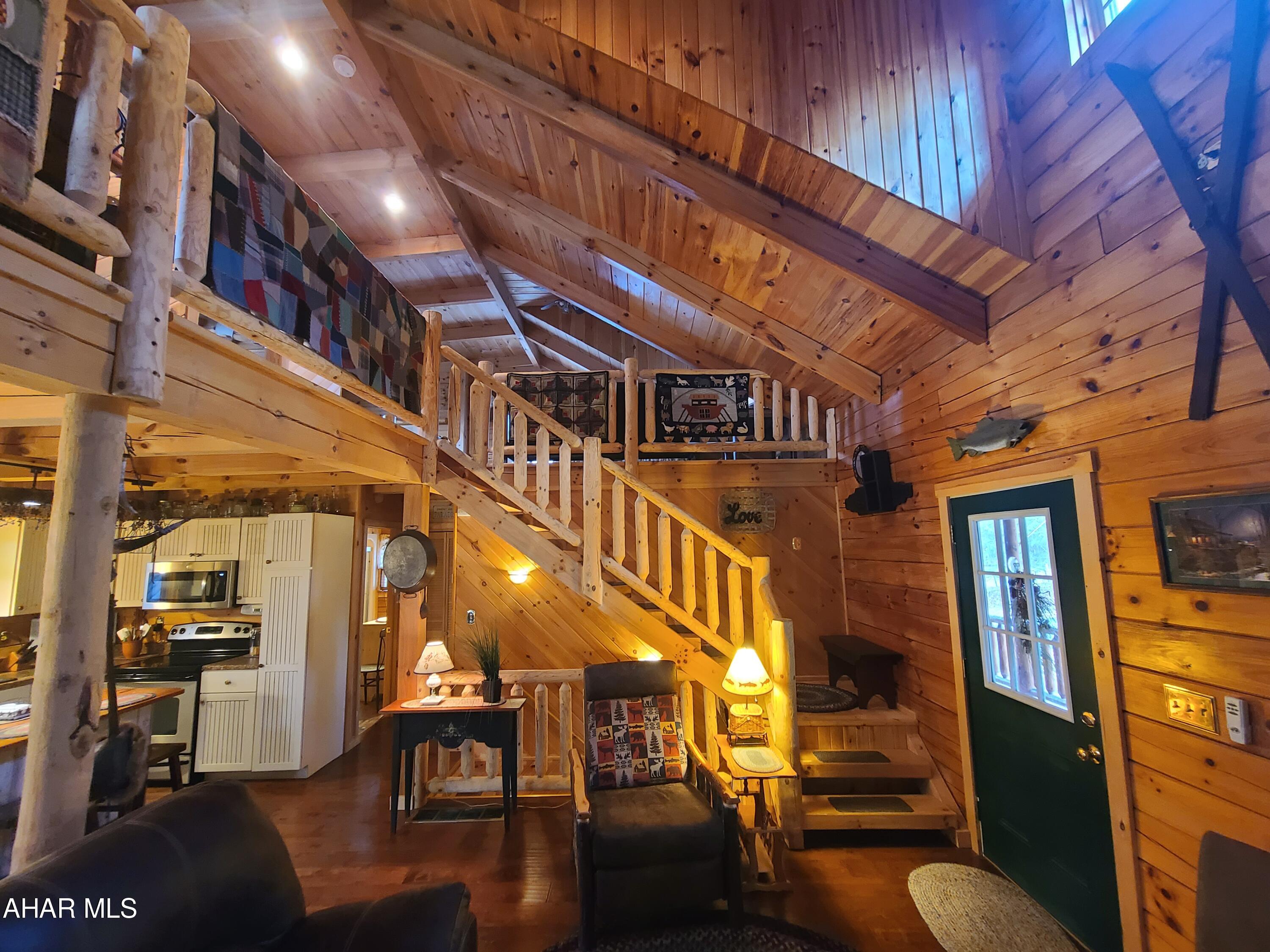 Glendale Yearound - Residential