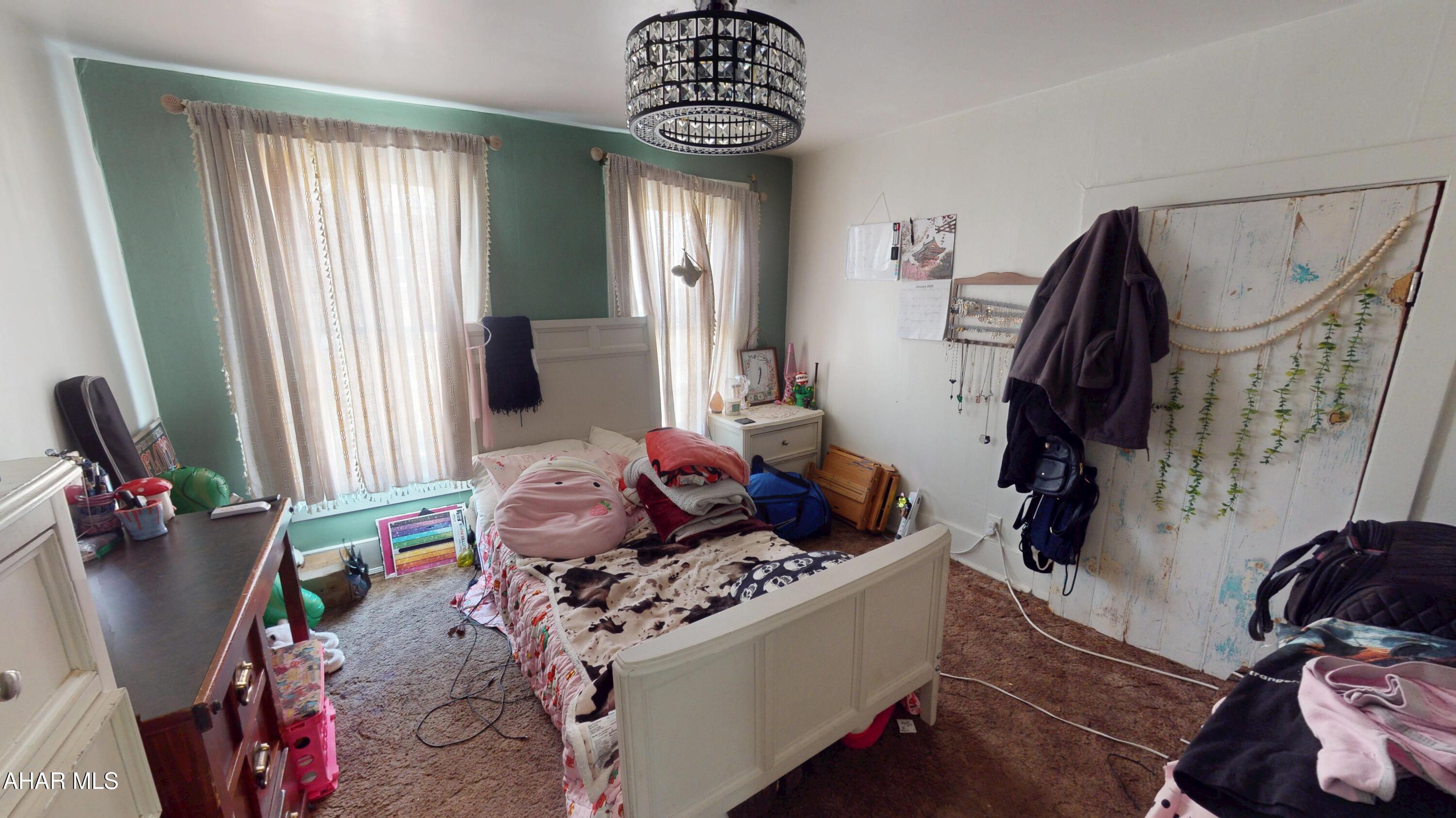 Hollidaysburg - Residential Income