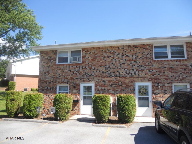 Maple Hollow - Residential