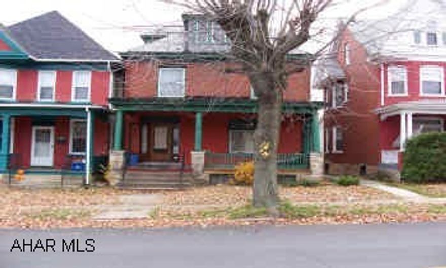 Spacious 3 bed, 2 bath, brick, fenced lot, detached garage, attic also finished for additional 2 more bedrooms Spacious 3 bed, 2 bath, brick, fenced lot, detached garage, attic also finished for additional 2 more bedrooms