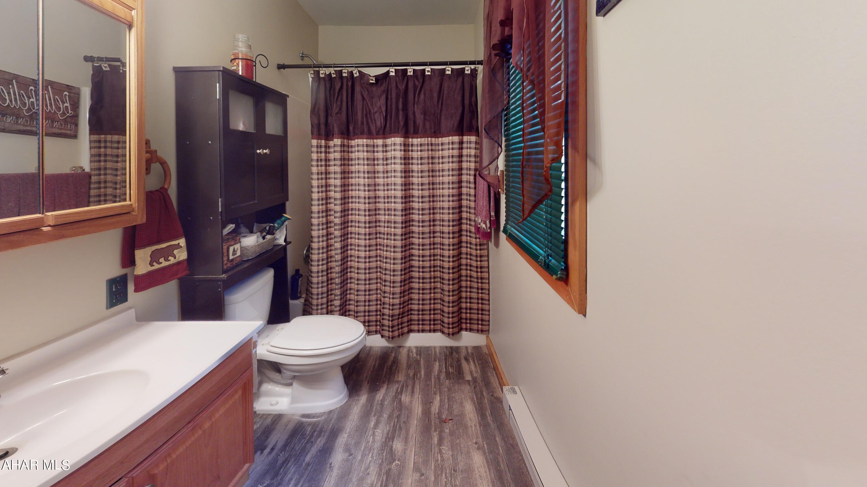 Glendale Yearound - Residential