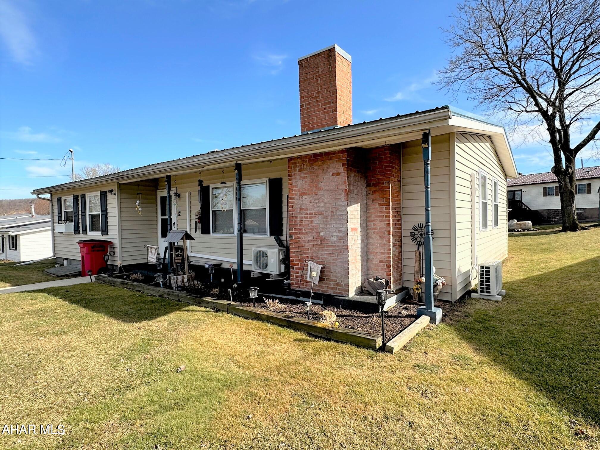 Lakewood Manor - Residential