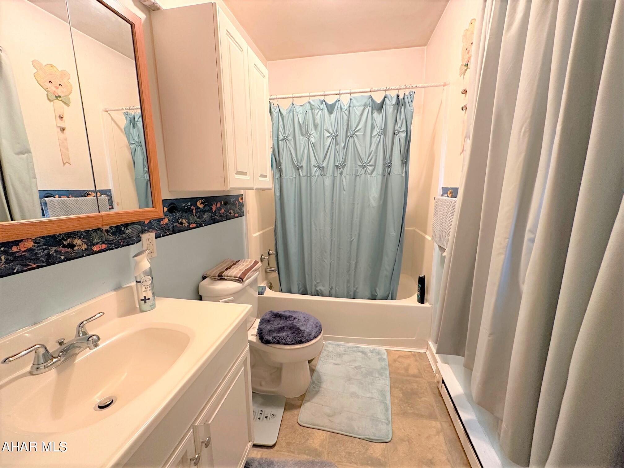 Lakewood Manor - Residential