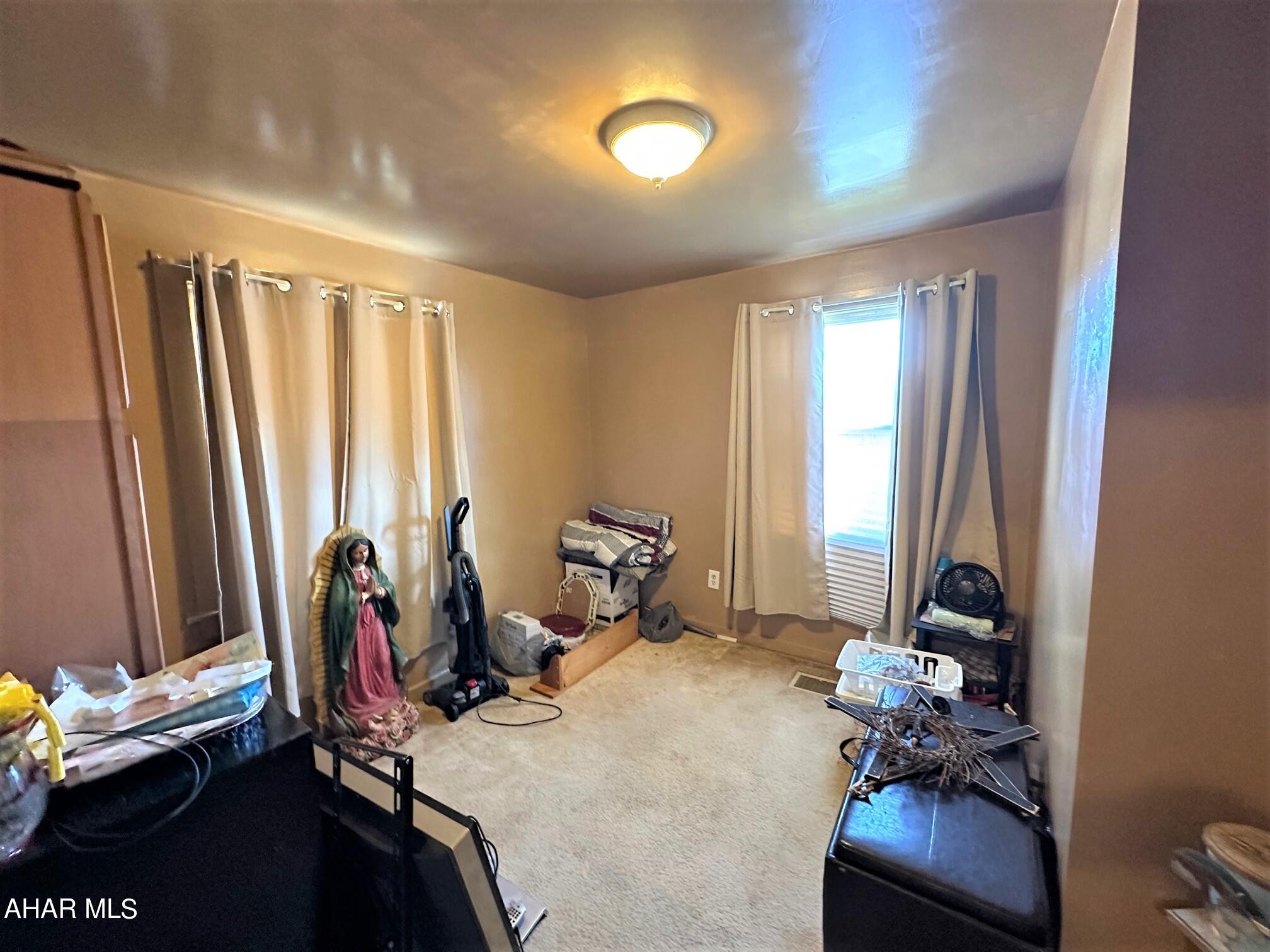 Lakewood Manor - Residential