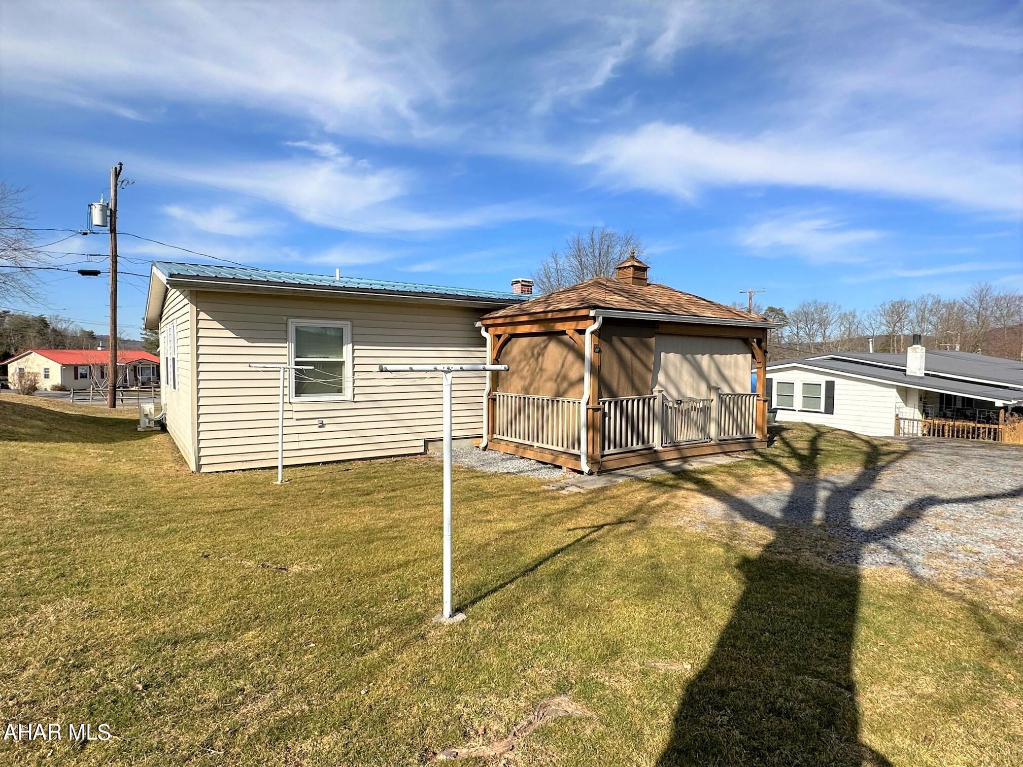 Lakewood Manor - Residential