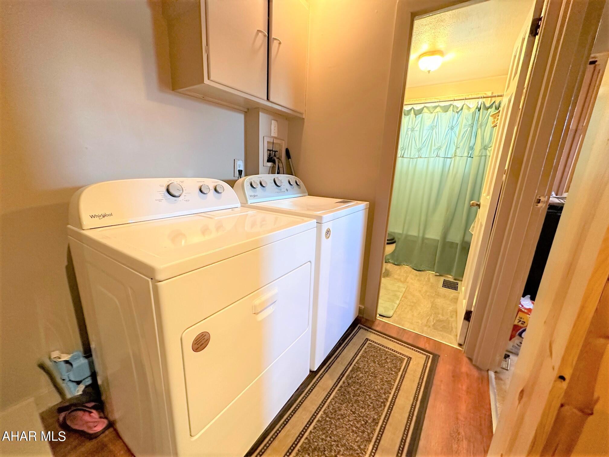 Lakewood Manor - Residential