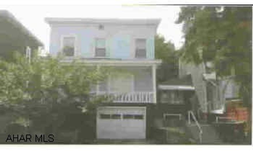 Extra nice. Siding, new furnace, 100 AMP service, carpet, modern bath. Extra nice. Siding, new furnace, 100 AMP service, carpet, modern bath.