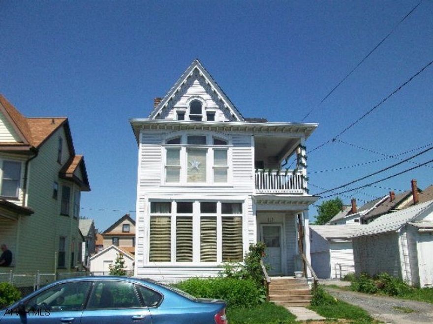 Great fixer in Juniata.  The heating system is not functional.