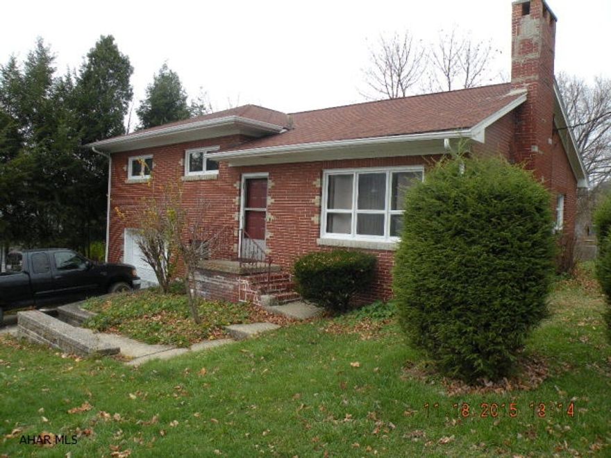 Cute brick split entry, 3 BR, 1 bath total electric, hardwood floors, FP in LR, integral garage. small yard, low maintance