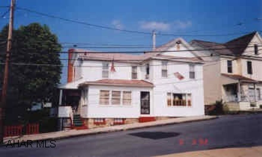 IMMACULATE, WELL CARED FOR 3 BEDROOM TWO STORY.  FIREPLACE IN LIVING ROOM, SUNROOM.  TAKE A LOOK INSIDE.