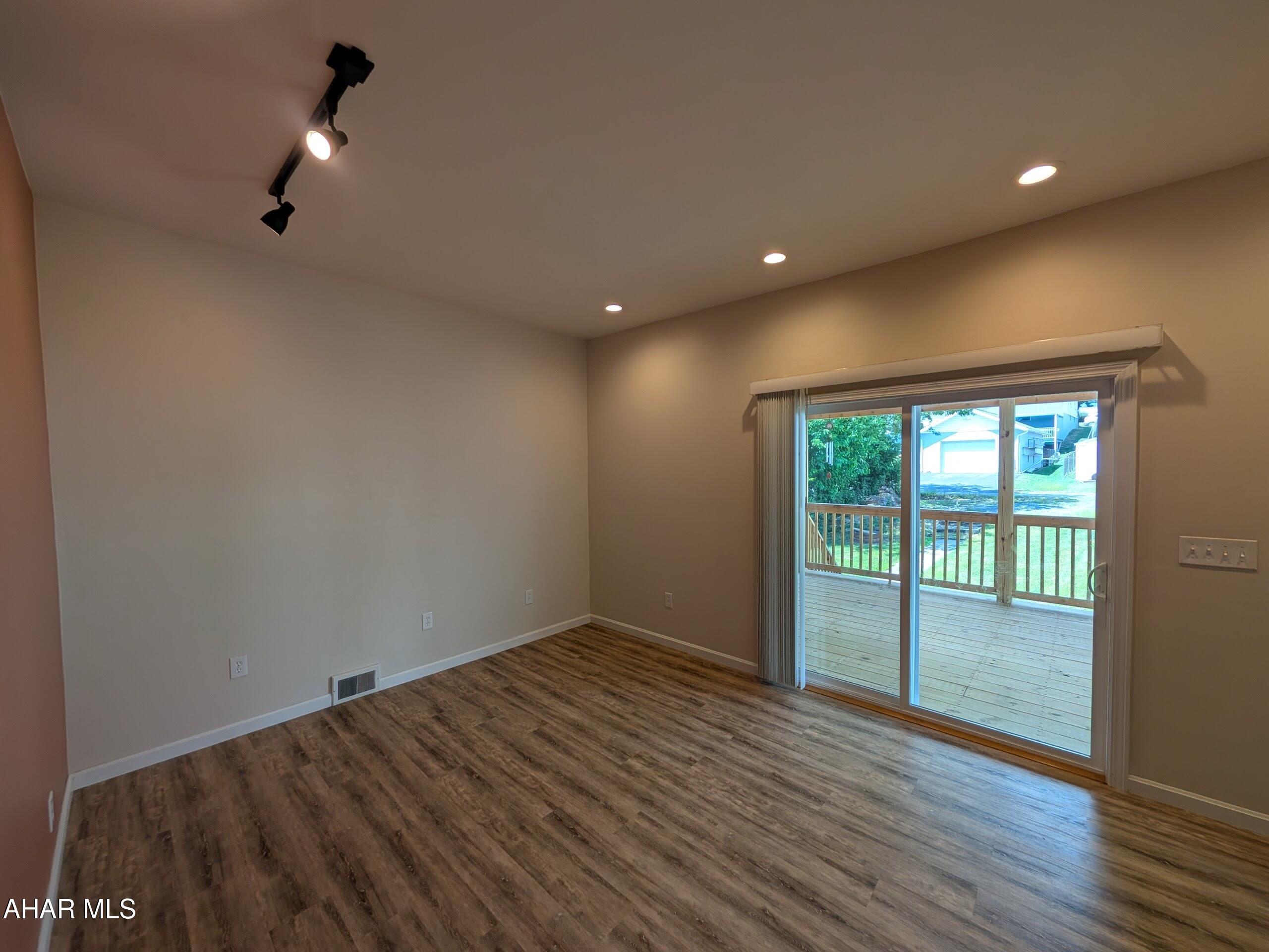 Hollidaysburg - Residential