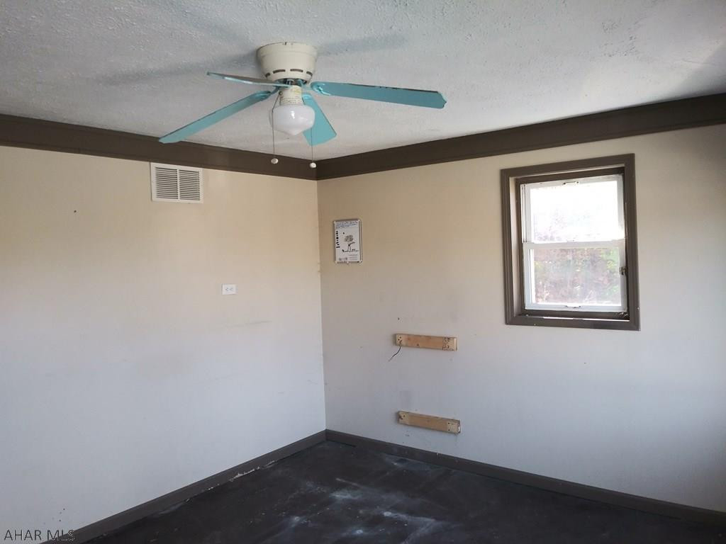 Unknown - Commercial Sale