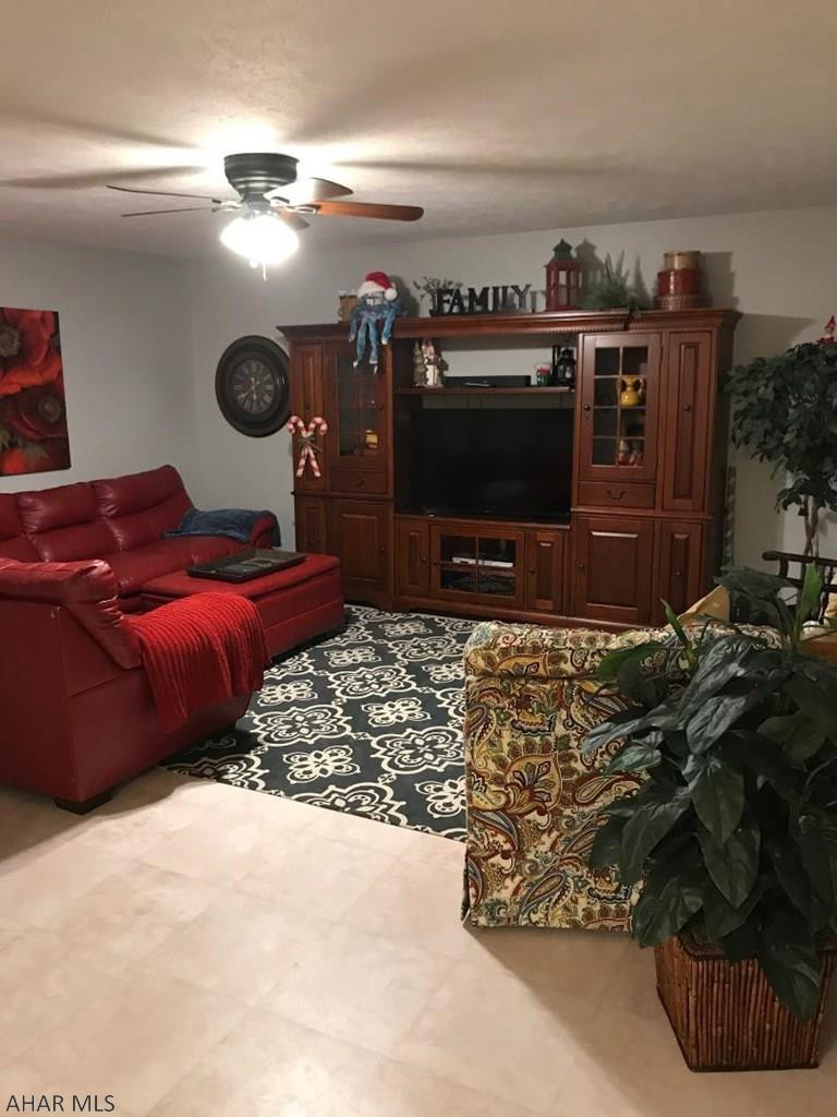 Holliday Heights - Residential