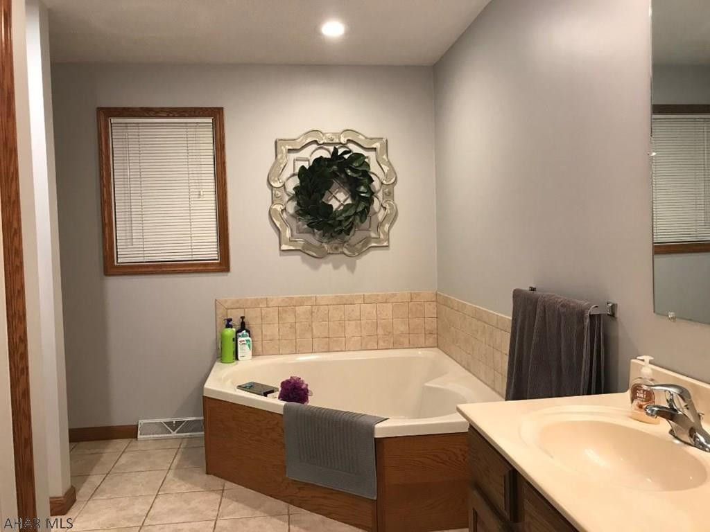 Holliday Heights - Residential