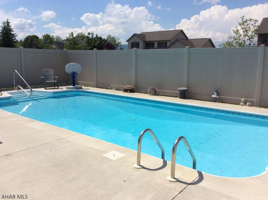 Holliday Heights - Residential