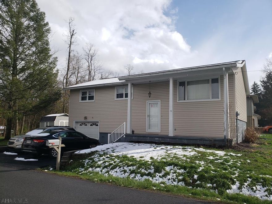 A wonderful split level house located in BASD on a quiet corner lot is waiting for you to call it home. Conveniently located in Bellwood with quick and easy access to major thoroughfares that make commuting a breeze. This house has new siding, multiple heat sources, and some hardwood flooring. Call the listing agent today, as this won't last!  Motivated Sellers!