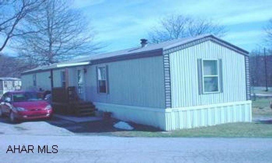 3 BR, 1.5 BA mobile home in good condition. LR, EIK, crown moulding, C/A, shed. Lot rent is $245 & includes water/sewer & trash removal. Call Leah Geissinger 215-8971. 3 BR, 1.5 BA mobile home in good condition. LR, EIK, crown moulding, C/A, shed. Lot rent is $245 & includes water/sewer & trash removal. Call Leah Geissinger 215-8971.
