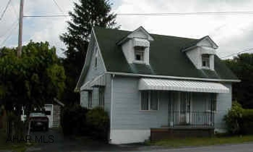 Nice starter home, garage call to see
