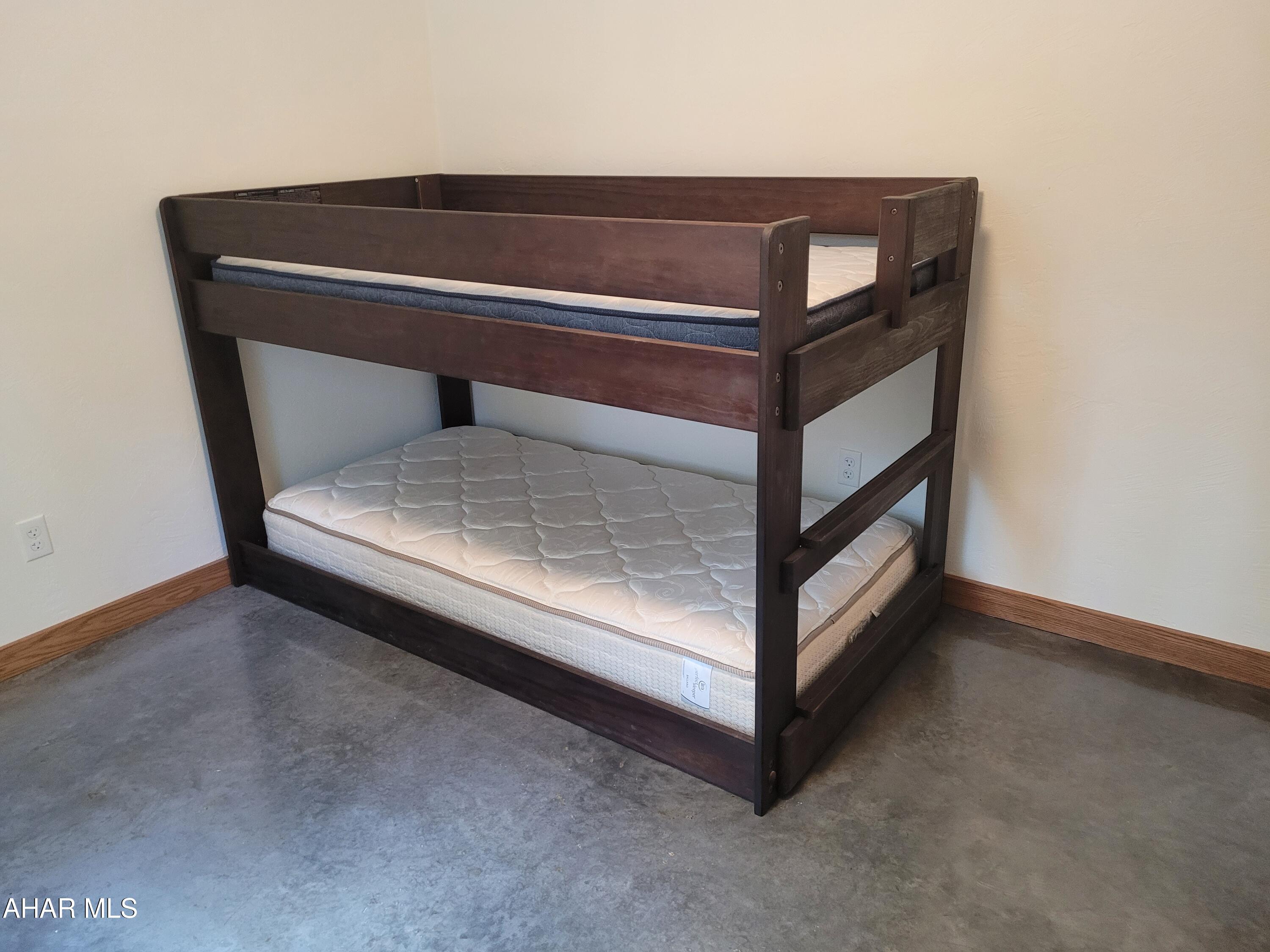 Glendale Yearound - Residential