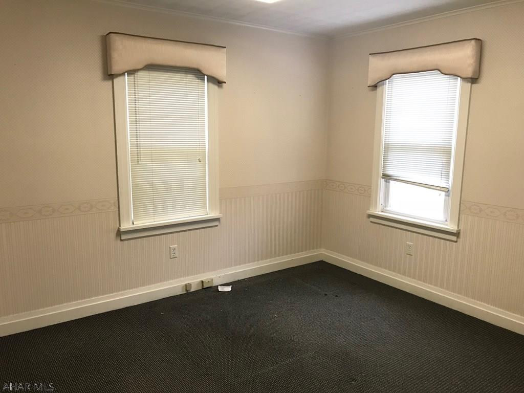 Unknown - Commercial Lease