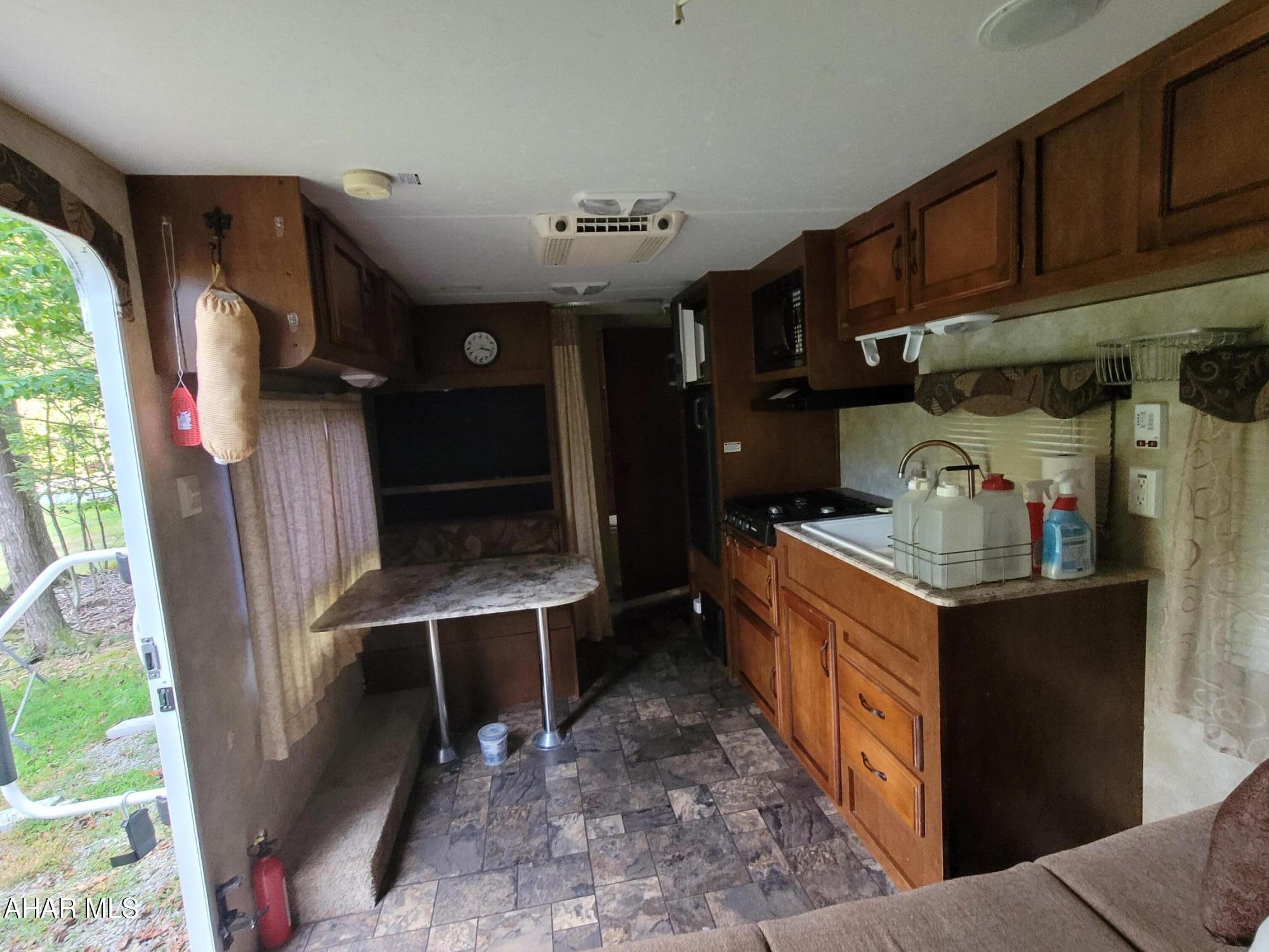 Glendale Yearound - Residential