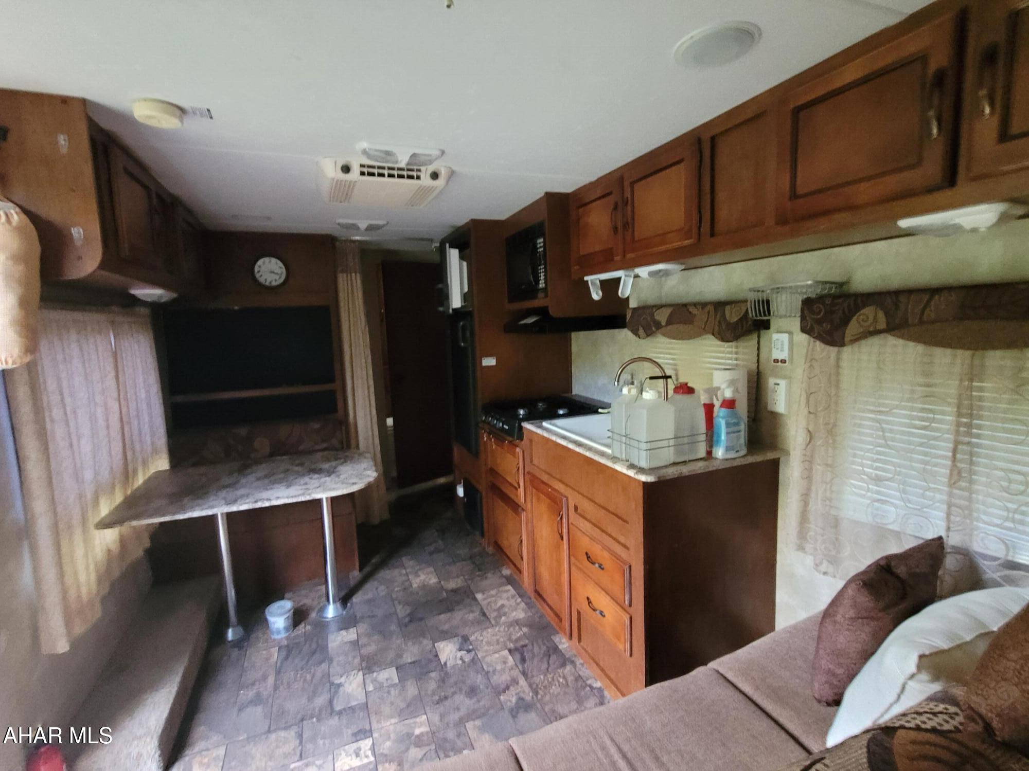 Glendale Yearound - Residential