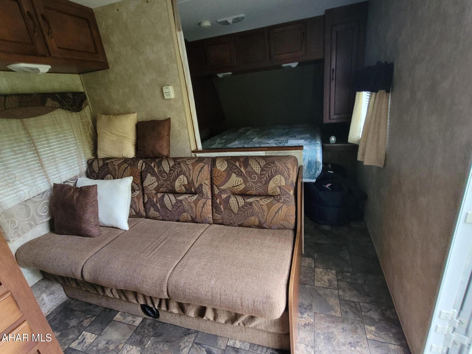 Glendale Yearound - Residential