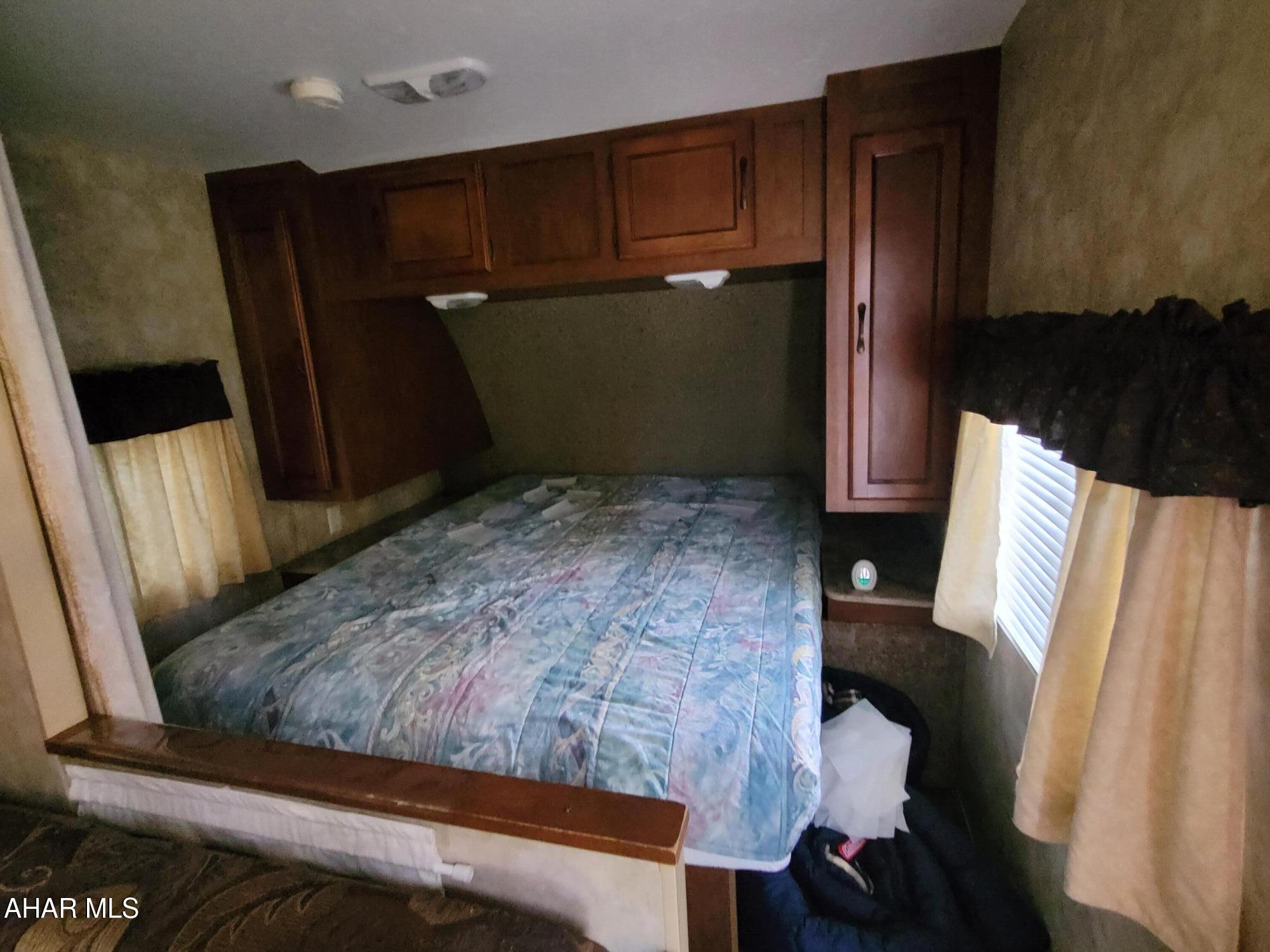 Glendale Yearound - Residential