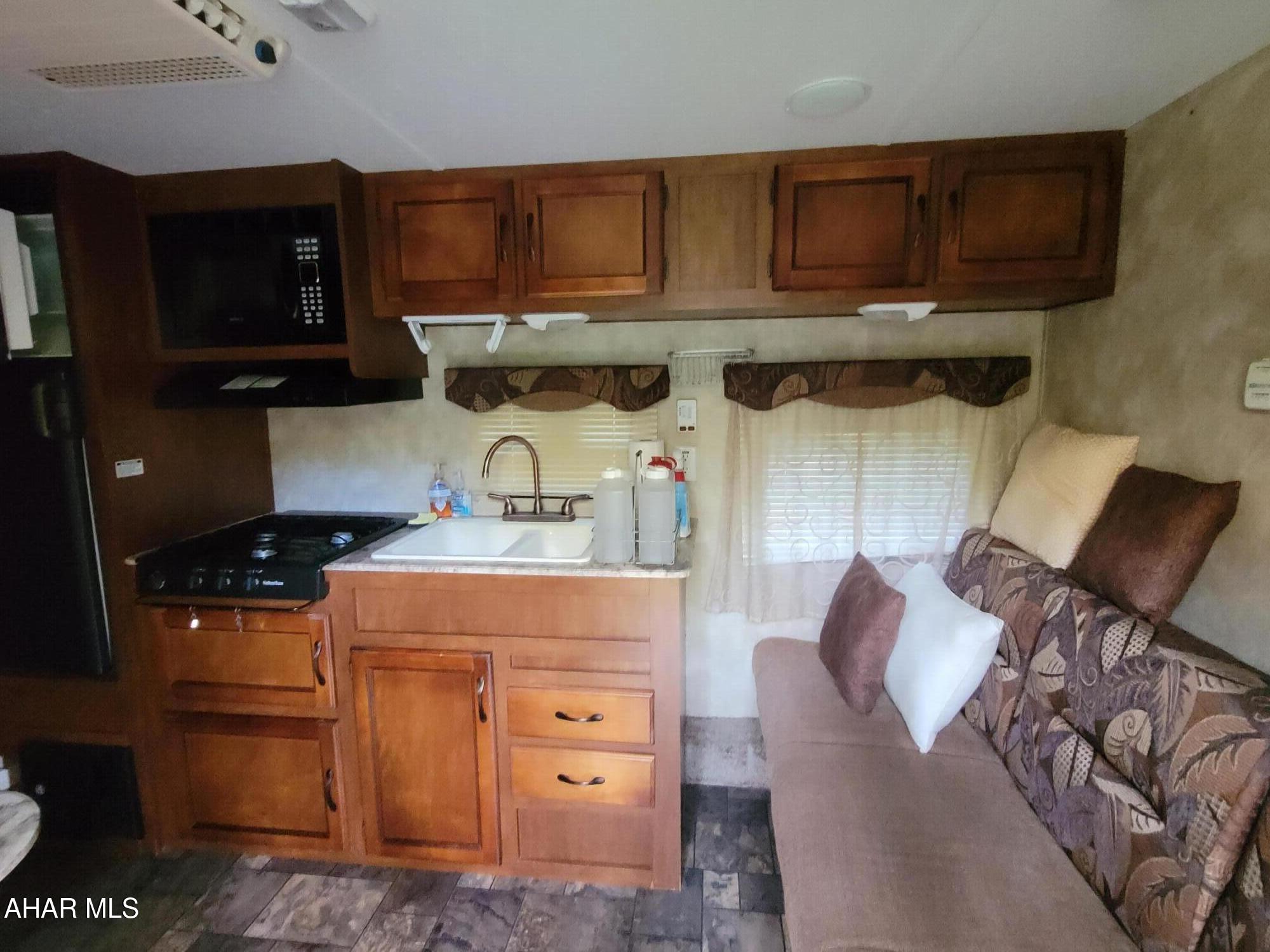 Glendale Yearound - Residential