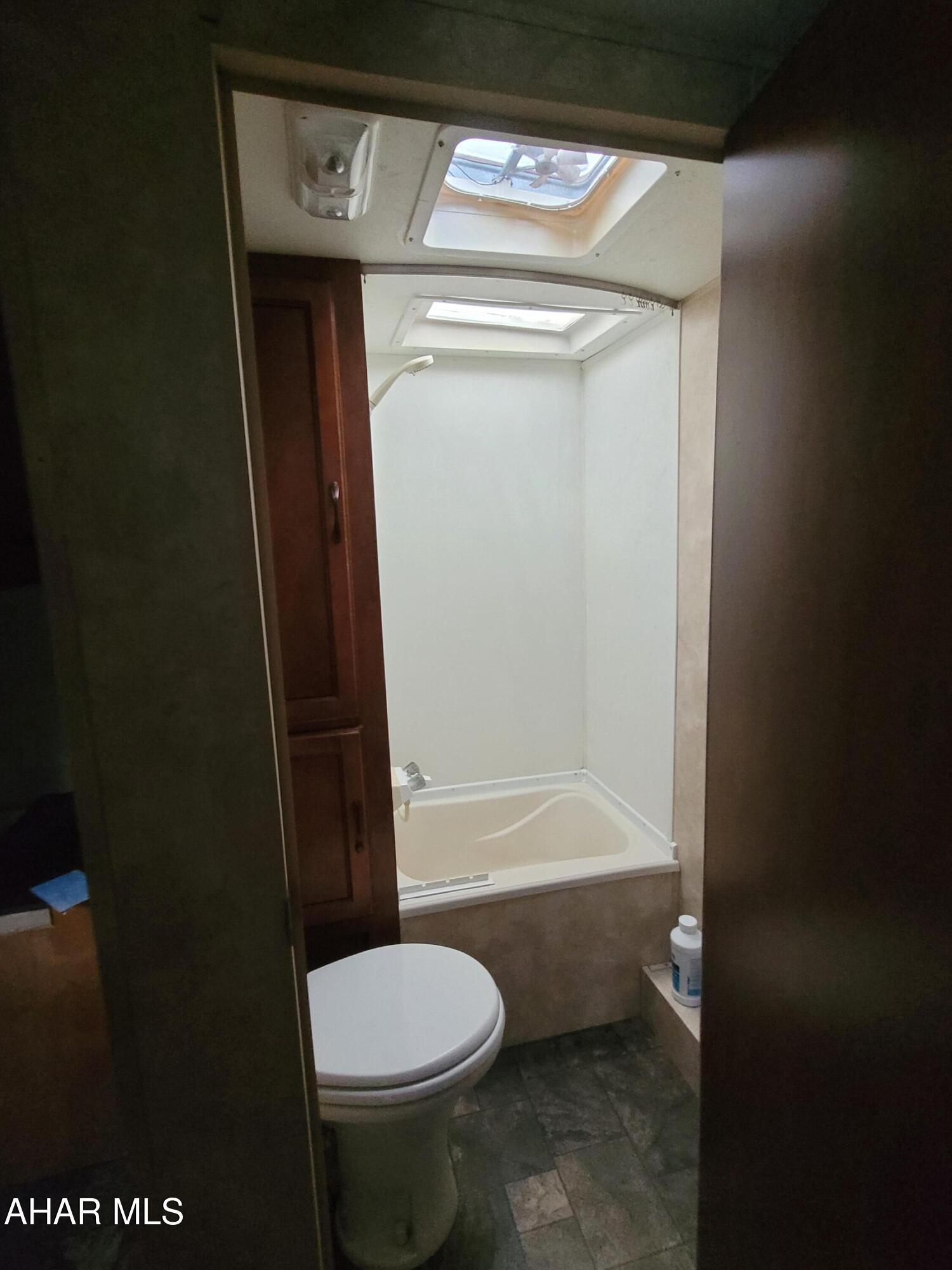 Glendale Yearound - Residential