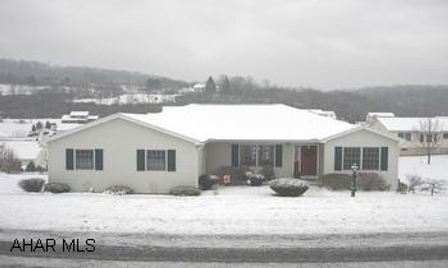 STUNNING HOME! IMMACULATE! 3 BEDROOM, 2.5 BATH RANCHER WITH SPACIOUS GREAT/RECREATION ROOM IN BASEMENT. DECK, 2 CAR GARAGE, AND MORE. DO NOT WAIT!  RELOCATION PROPERTY. CALL JOHN DAVIDHIZAR @ 207-9808 FOR YOUR VIEWING. STUNNING HOME! IMMACULATE! 3 BEDROOM, 2.5 BATH RANCHER WITH SPACIOUS GREAT/RECREATION ROOM IN BASEMENT. DECK, 2 CAR GARAGE, AND MORE.  116X125 IRREGULAR LOT. DO NOT WAIT! CALL JOHN DAVIDHIZAR @ 207-9808 FOR YOUR VIEWING.