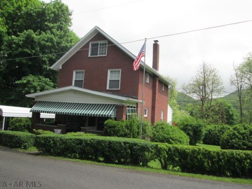 East End all brick 3 story.  This 4 bedroom with 2 baths sits on a large 120x100 lot size.  The extras on this house includes nice den with 3/4 bath and screened rear porch.  Please be aware this sale is a delayed possession