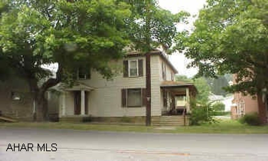 Great floor plan!! Appliances included.  Updated mechanics, beautiful hardwood floors.